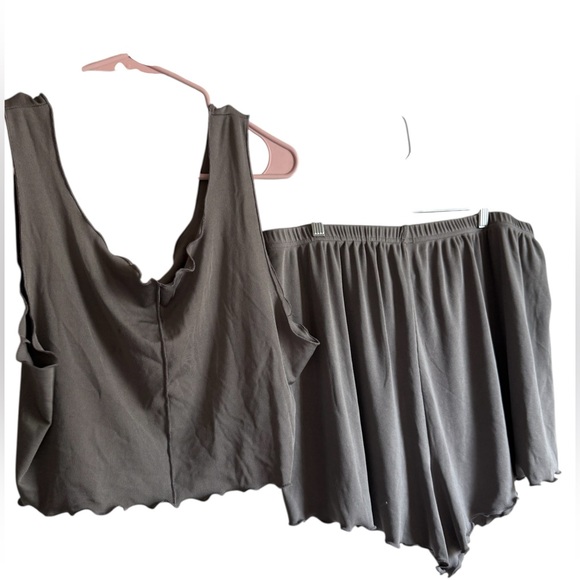 Bundle of Pink and Gray Sleep Set - Picture 2 of 3